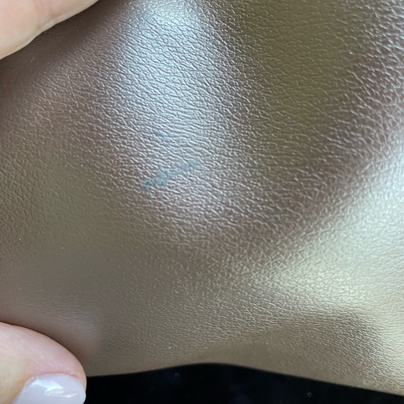 Fleutje crossbody bag handmade in Canada - Picture 7 of 8